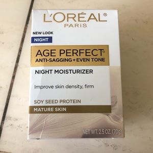 L’Oréal AgePerfect Night Moisturizer
